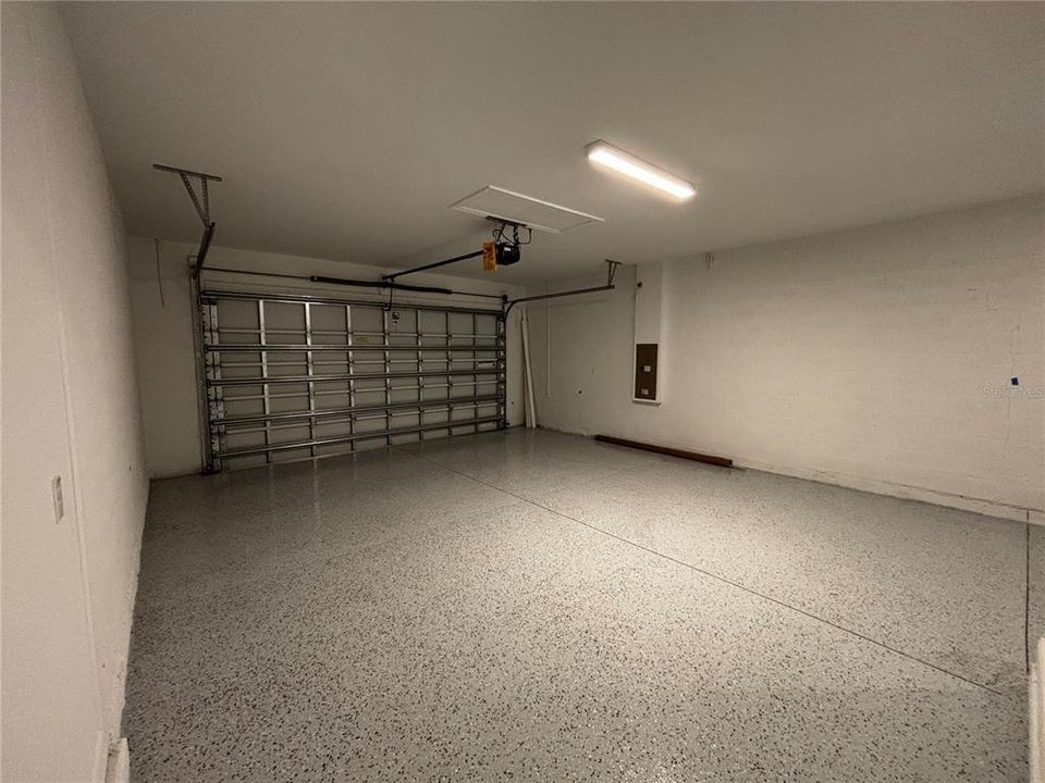 En Venta: $719,000 (3 camas, 3 baños, 2261 Pies cuadrados)