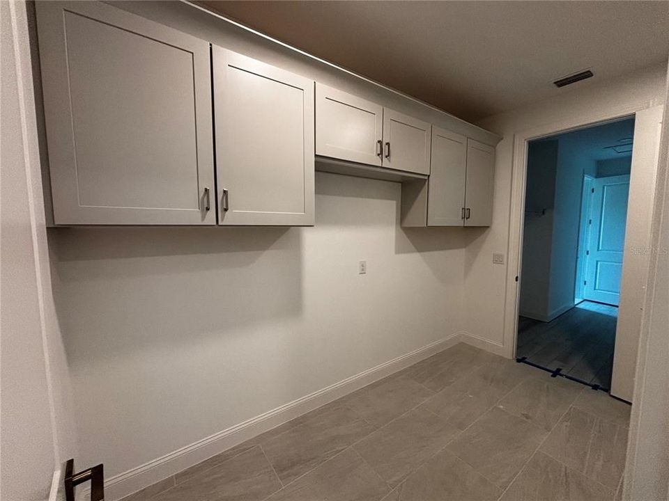 En Venta: $719,000 (3 camas, 3 baños, 2261 Pies cuadrados)