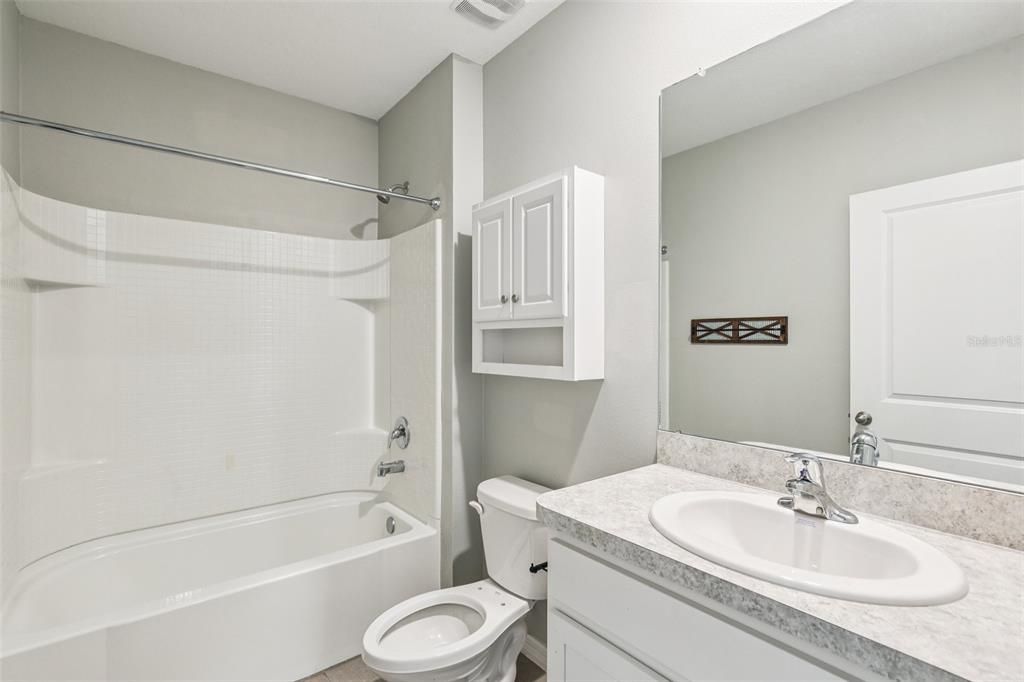 待售: $398,000 (4 贝兹, 2 浴室, 1846 平方英尺)