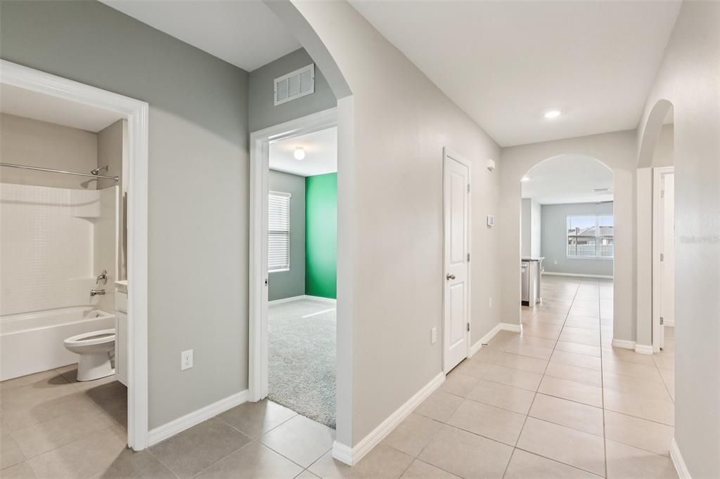 待售: $398,000 (4 贝兹, 2 浴室, 1846 平方英尺)