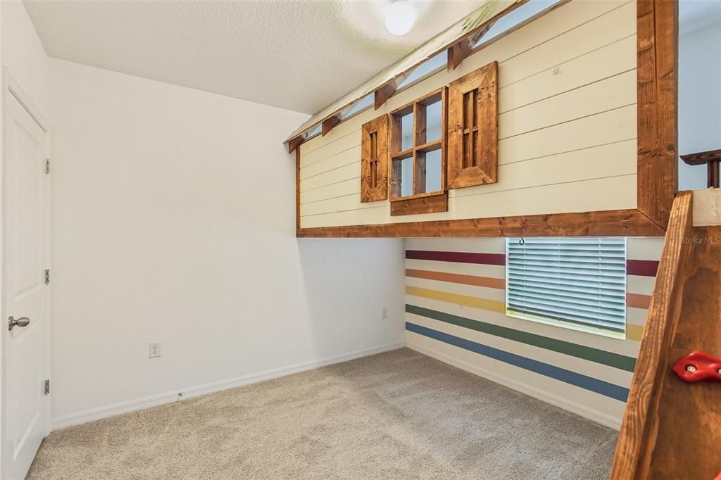 待售: $398,000 (4 贝兹, 2 浴室, 1846 平方英尺)