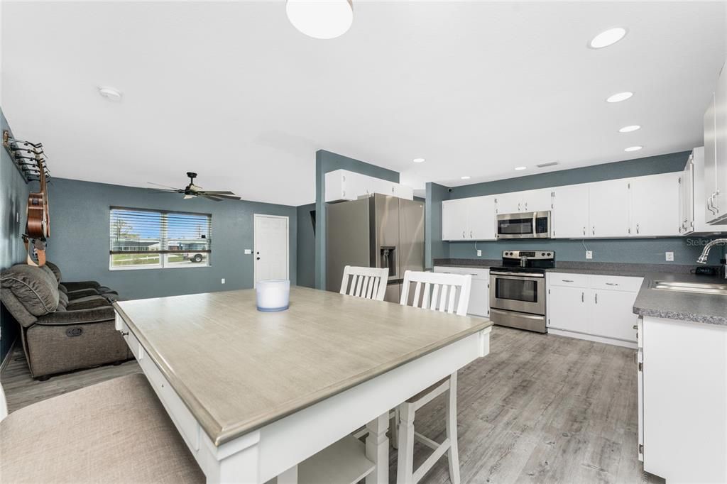 待售: $319,900 (3 贝兹, 2 浴室, 1400 平方英尺)