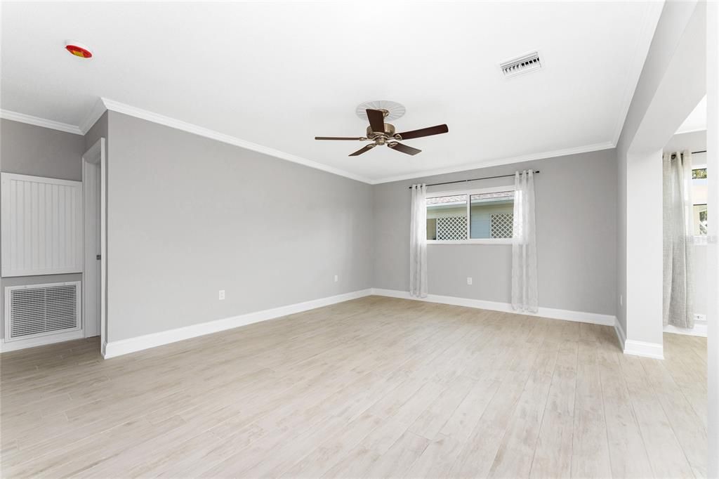 На продажу: $359,900 (2 спален, 2 ванн, 1068 Квадратных фут)