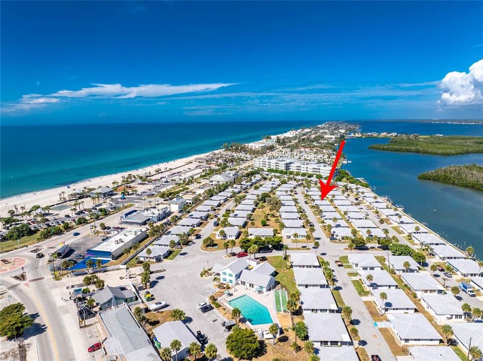 На продажу: $359,900 (2 спален, 2 ванн, 1068 Квадратных фут)