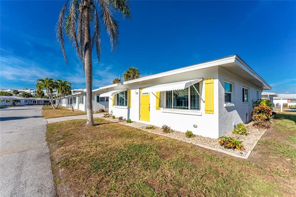 На продажу: $359,900 (2 спален, 2 ванн, 1068 Квадратных фут)