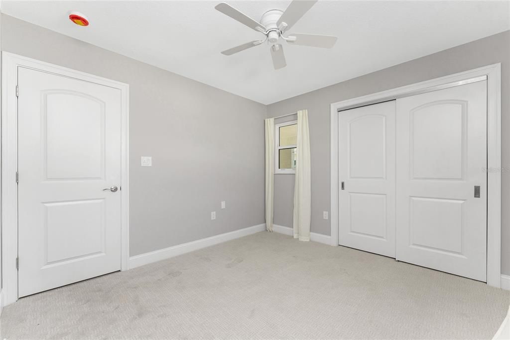 На продажу: $359,900 (2 спален, 2 ванн, 1068 Квадратных фут)