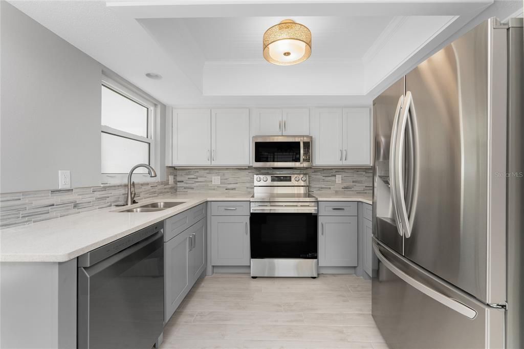 На продажу: $359,900 (2 спален, 2 ванн, 1068 Квадратных фут)