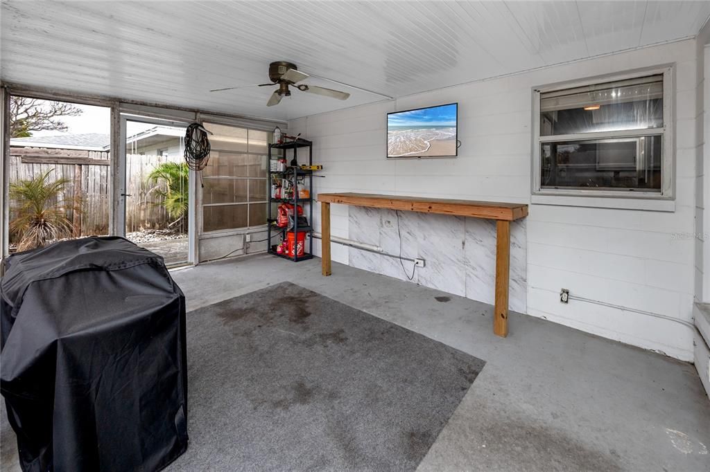 待售: $340,000 (2 贝兹, 1 浴室, 1096 平方英尺)