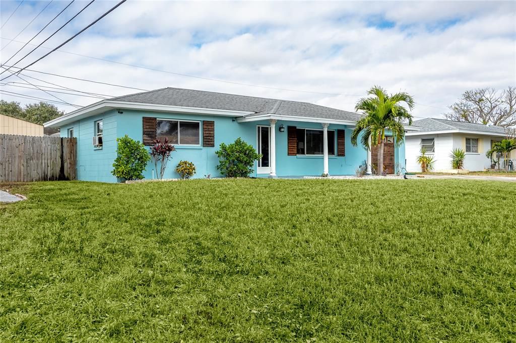 待售: $340,000 (2 贝兹, 1 浴室, 1096 平方英尺)