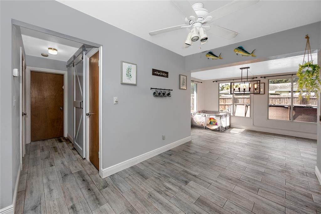 待售: $340,000 (2 贝兹, 1 浴室, 1096 平方英尺)