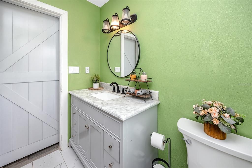 待售: $340,000 (2 贝兹, 1 浴室, 1096 平方英尺)