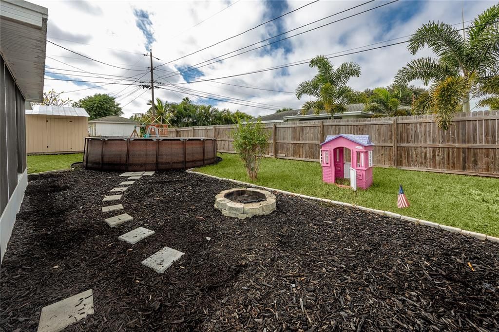 待售: $340,000 (2 贝兹, 1 浴室, 1096 平方英尺)