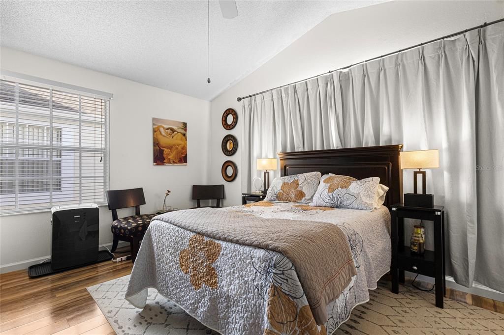 For Sale: $299,999 (3 beds, 2 baths, 1764 Square Feet)