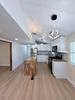 For Rent: $1,300 (2 beds, 1 baths, 396 Square Feet)