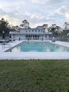 For Rent: $1,300 (2 beds, 1 baths, 396 Square Feet)