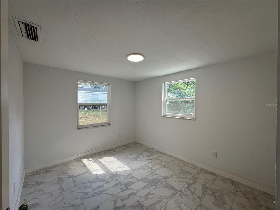 En Venta: $250,000 (2 camas, 1 baños, 972 Pies cuadrados)