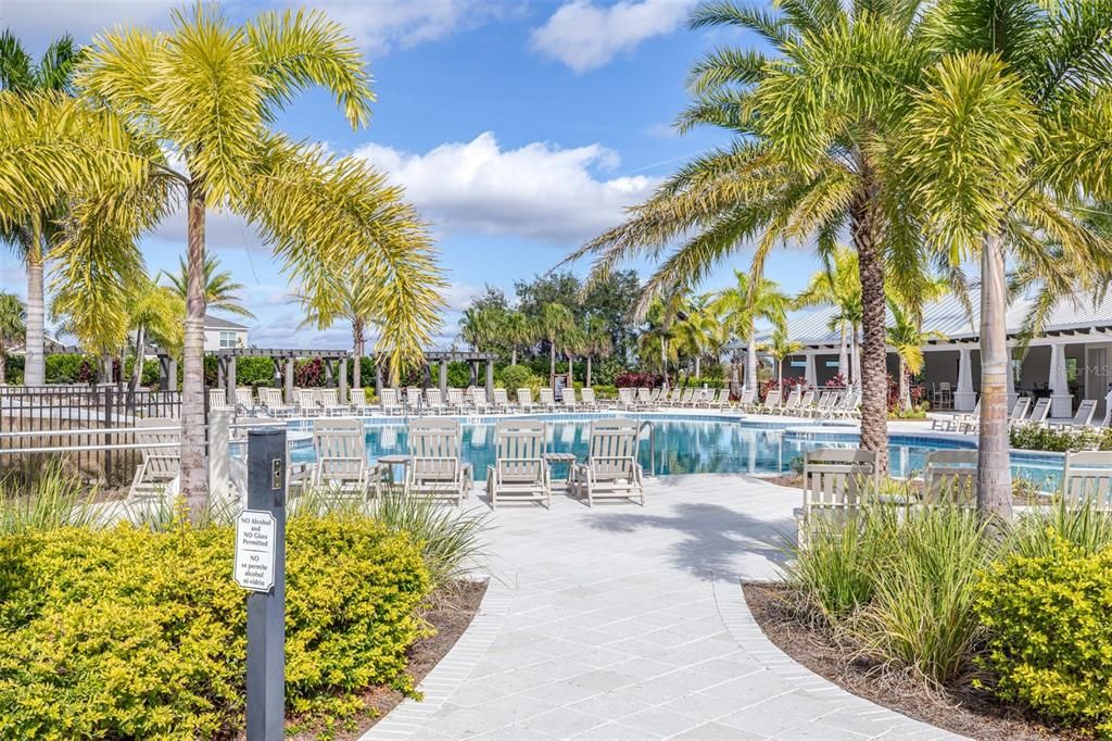 На продажу: $395,000 (4 спален, 2 ванн, 2035 Квадратных фут)