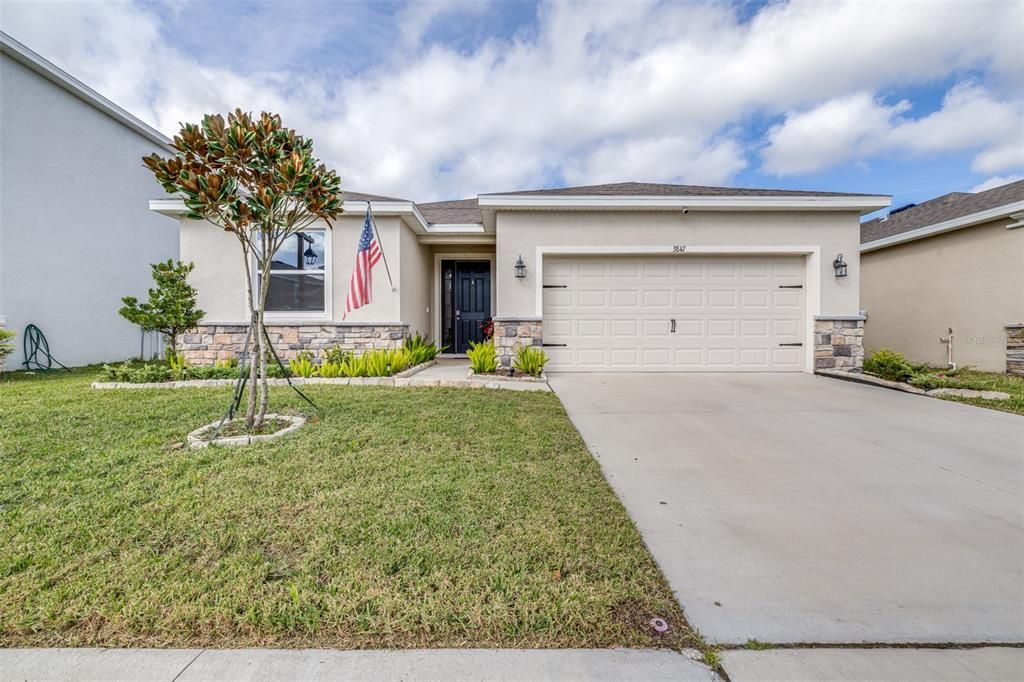 На продажу: $395,000 (4 спален, 2 ванн, 2035 Квадратных фут)