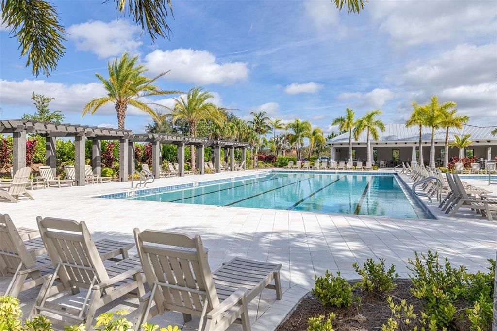 На продажу: $395,000 (4 спален, 2 ванн, 2035 Квадратных фут)