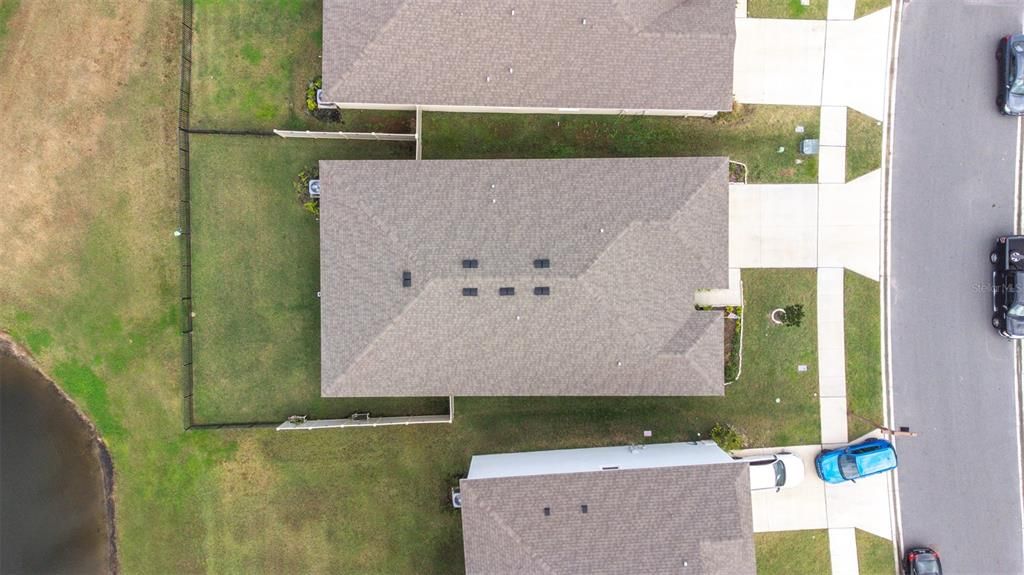 На продажу: $395,000 (4 спален, 2 ванн, 2035 Квадратных фут)