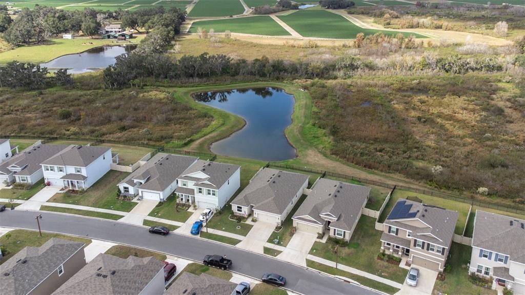 На продажу: $395,000 (4 спален, 2 ванн, 2035 Квадратных фут)