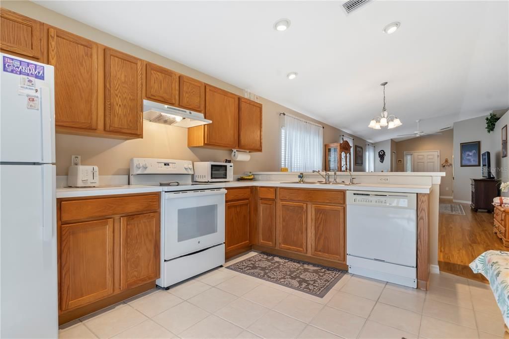 For Sale: $300,000 (3 beds, 2 baths, 1350 Square Feet)