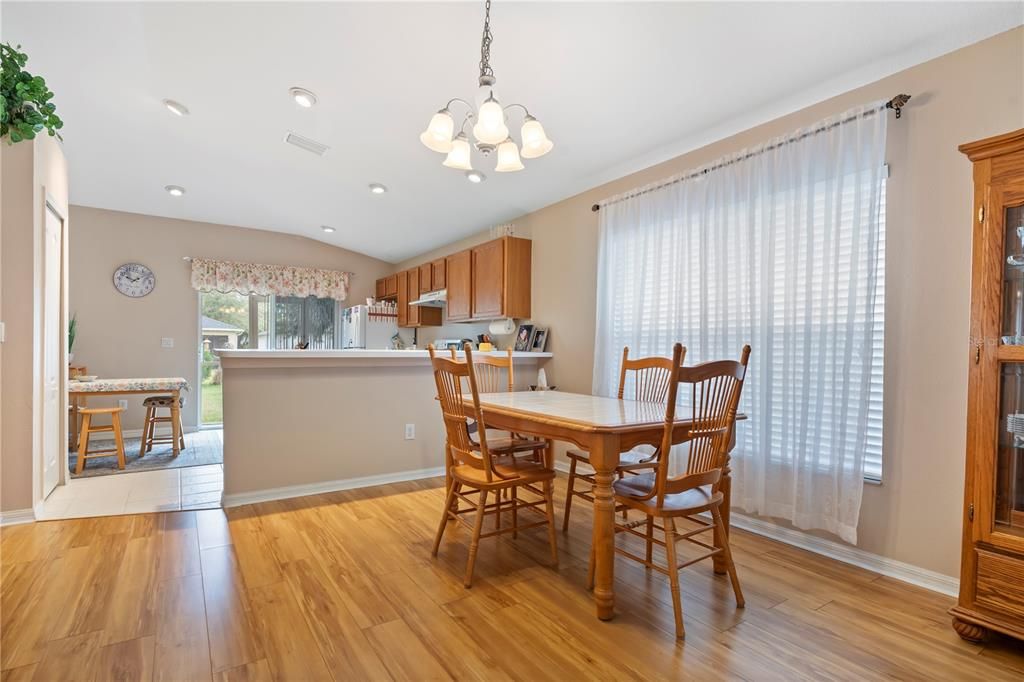 For Sale: $300,000 (3 beds, 2 baths, 1350 Square Feet)