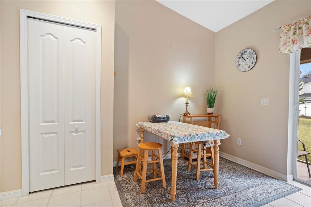 For Sale: $300,000 (3 beds, 2 baths, 1350 Square Feet)