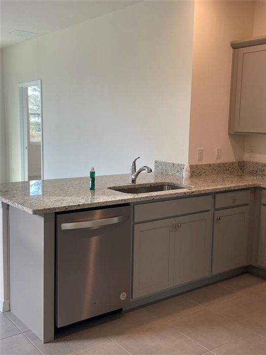 For Rent: $2,200 (3 beds, 2 baths, 1504 Square Feet)