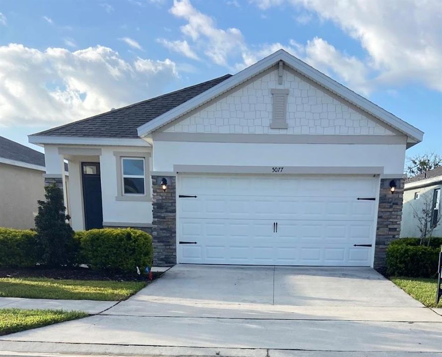 For Rent: $2,200 (3 beds, 2 baths, 1504 Square Feet)