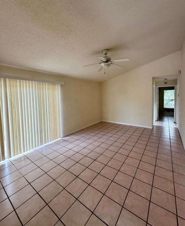 For Sale: $270,000 (3 beds, 2 baths, 1097 Square Feet)