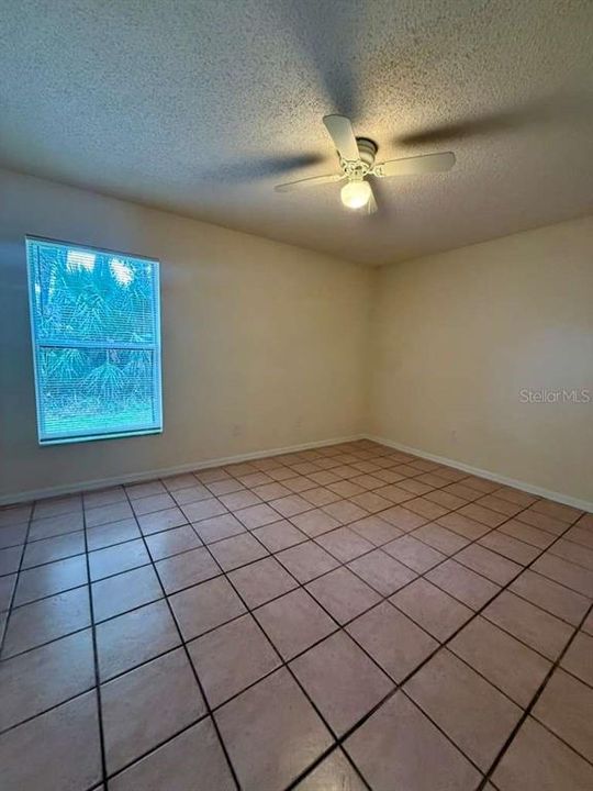 For Sale: $270,000 (3 beds, 2 baths, 1097 Square Feet)