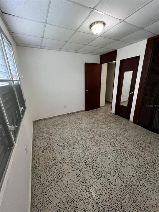 待售: $196,000 (3 贝兹, 1 浴室, 1000 平方英尺)