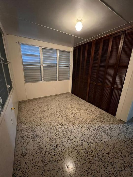 待售: $196,000 (3 贝兹, 1 浴室, 1000 平方英尺)