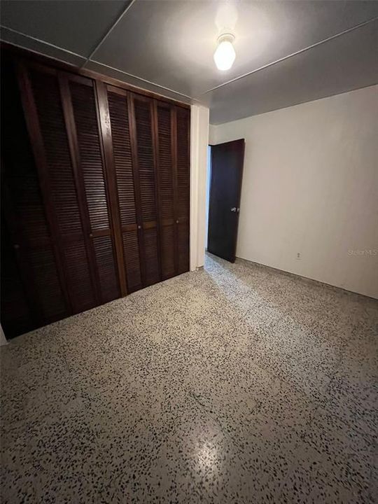 待售: $196,000 (3 贝兹, 1 浴室, 1000 平方英尺)