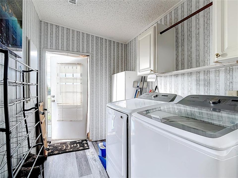 待售: $260,000 (3 贝兹, 2 浴室, 1792 平方英尺)