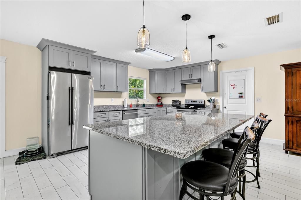 For Sale: $875,000 (4 beds, 3 baths, 2589 Square Feet)