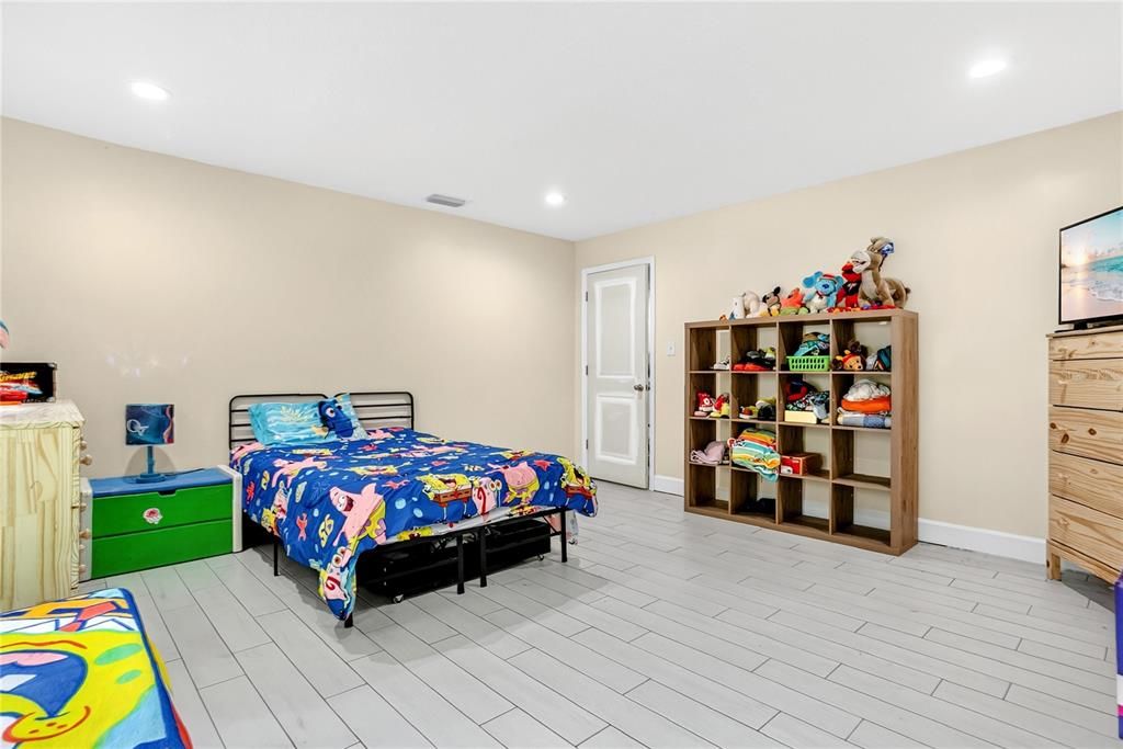 For Sale: $875,000 (4 beds, 3 baths, 2589 Square Feet)