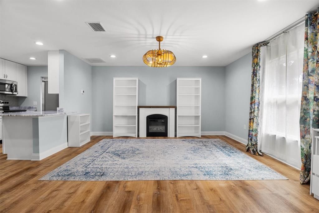 For Sale: $584,500 (3 beds, 4 baths, 1958 Square Feet)