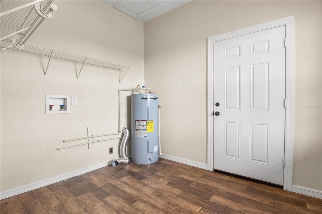 For Sale: $584,500 (3 beds, 4 baths, 1958 Square Feet)