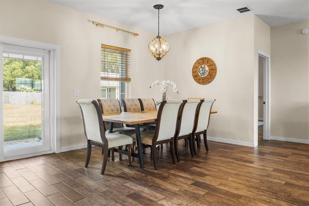 For Sale: $584,500 (3 beds, 4 baths, 1958 Square Feet)