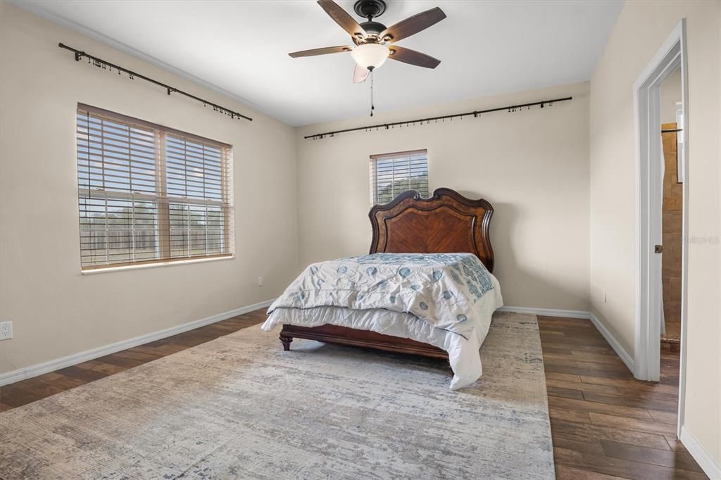 For Sale: $584,500 (3 beds, 4 baths, 1958 Square Feet)