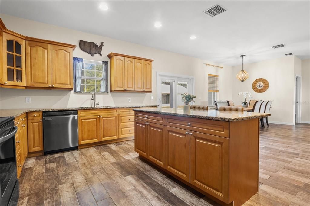 For Sale: $584,500 (3 beds, 4 baths, 1958 Square Feet)