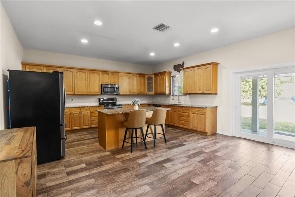 For Sale: $584,500 (3 beds, 4 baths, 1958 Square Feet)