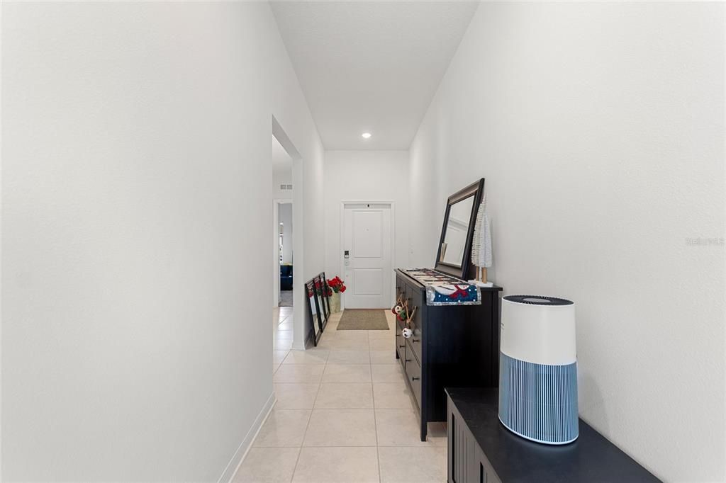 待售: $319,000 (4 贝兹, 2 浴室, 1935 平方英尺)