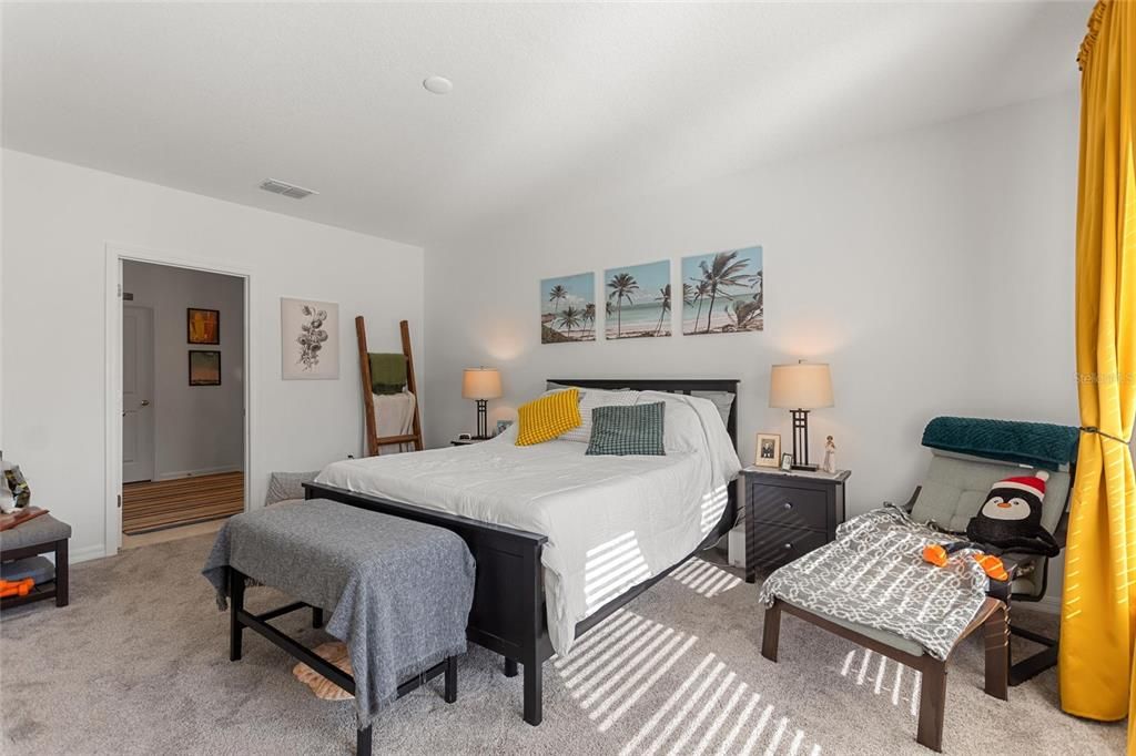 待售: $319,000 (4 贝兹, 2 浴室, 1935 平方英尺)