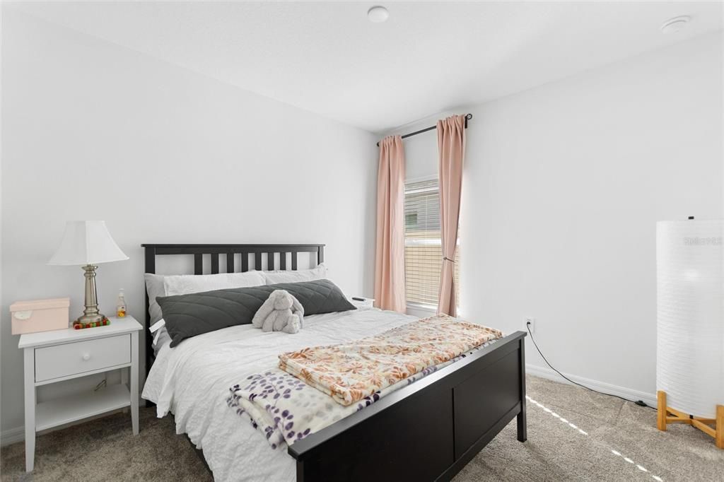 待售: $319,000 (4 贝兹, 2 浴室, 1935 平方英尺)