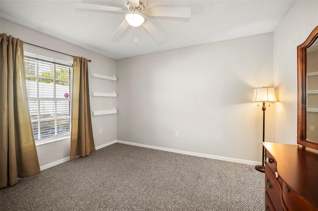 待售: $459,000 (4 贝兹, 2 浴室, 1917 平方英尺)