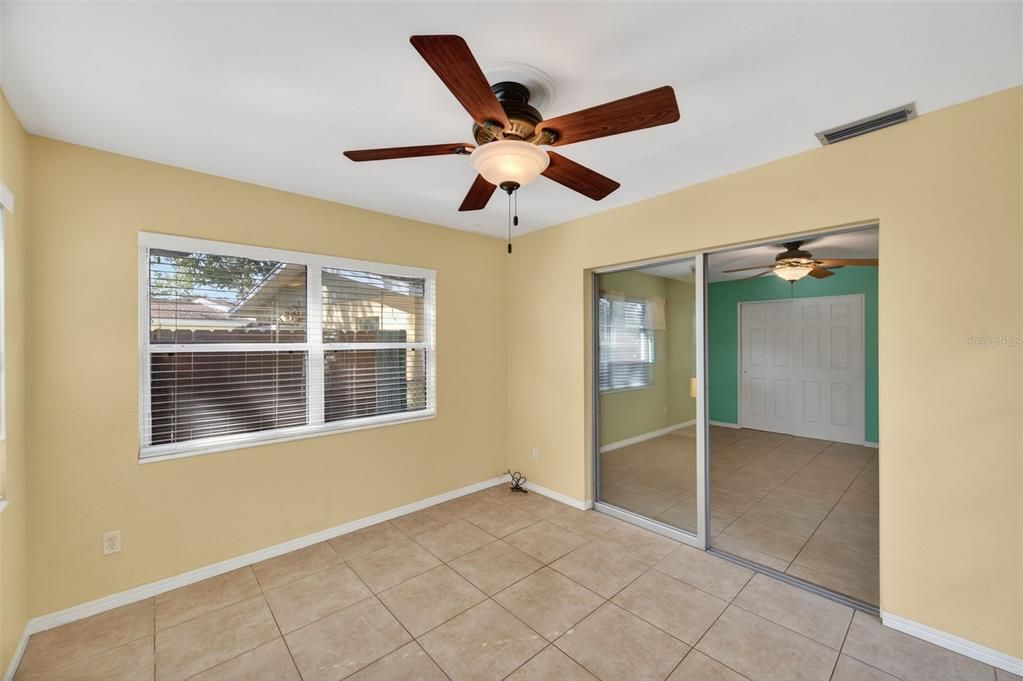 На продажу: $397,000 (3 спален, 1 ванн, 1290 Квадратных фут)