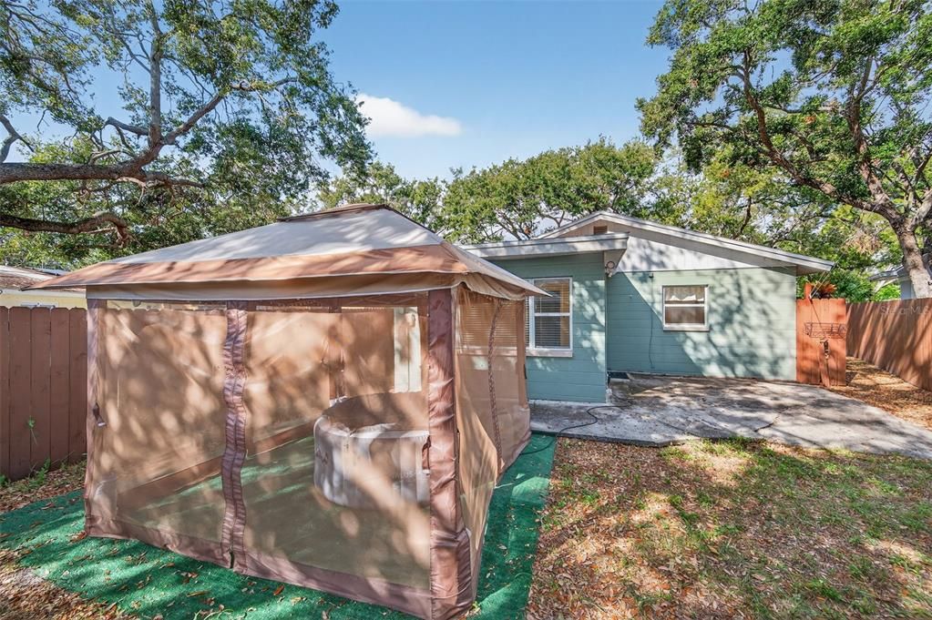 На продажу: $397,000 (3 спален, 1 ванн, 1290 Квадратных фут)